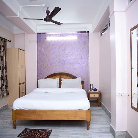 Spot On 37646 Hotel Centre Palace Silchar Extérieur photo