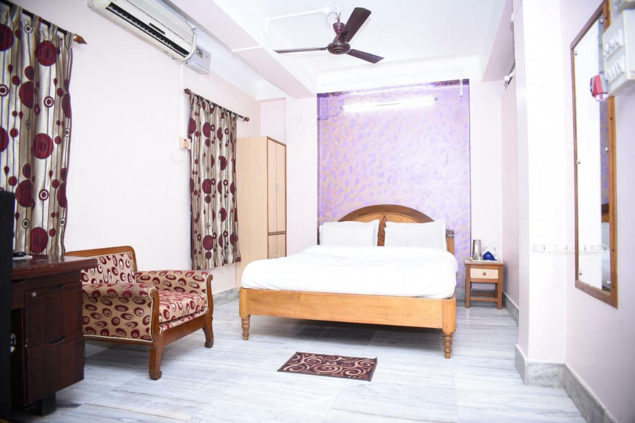 Spot On 37646 Hotel Centre Palace Silchar Extérieur photo