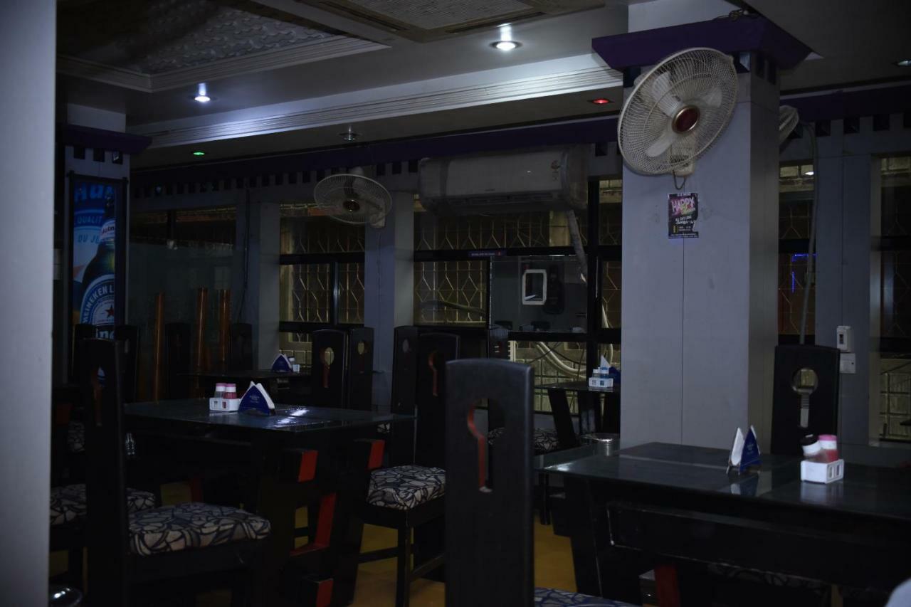 Spot On 37646 Hotel Centre Palace Silchar Extérieur photo
